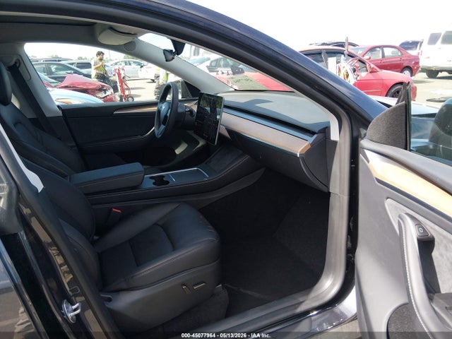 Tesla Model Y Long Range Dual Motor All-wheel Drive