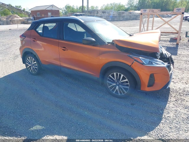 Salvage Nissan Kicks Image
