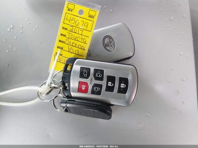 Toyota Sienna Xle 7 Passenger