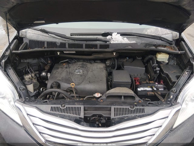 Toyota Sienna Xle 7 Passenger