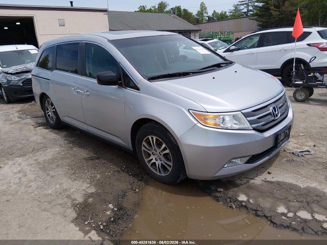 Salvage Honda Odyssey Image