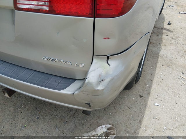 Toyota Sienna Le