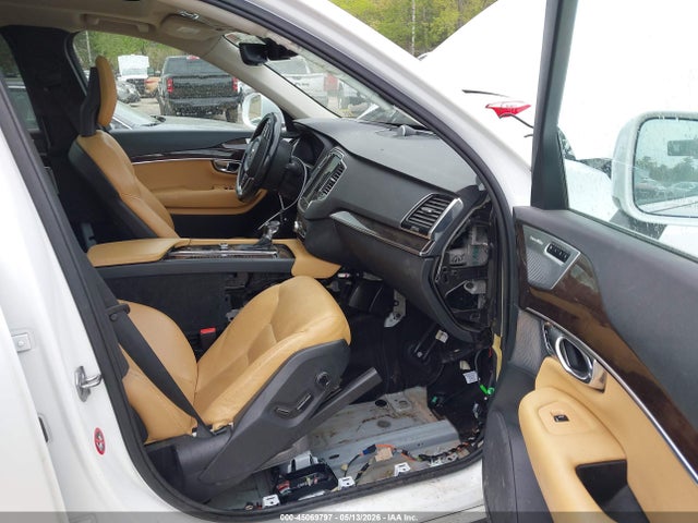 Volvo XC90 T6 Momentum