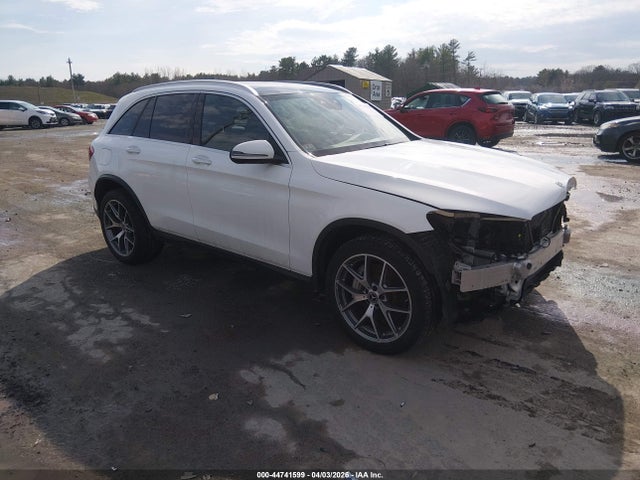 Salvage Mercedes-Benz GLC Image
