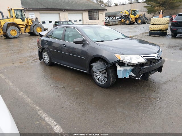 Salvage Toyota Camry Image