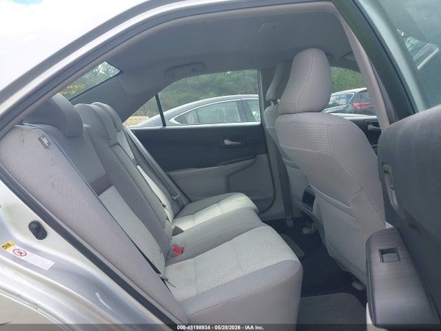 Toyota Camry Le