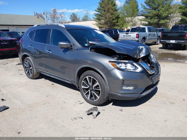 Salvage Nissan Rogue Image