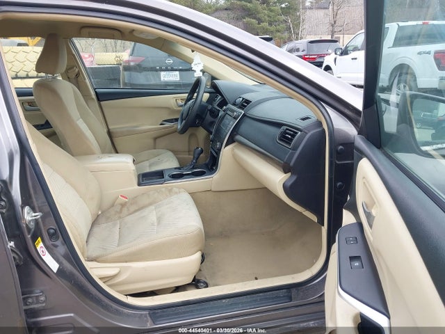 Toyota Camry Le