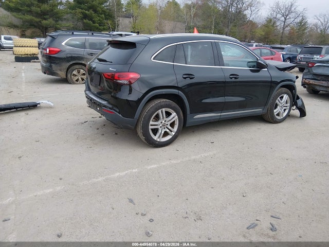 Mercedes-Benz GLA 4matic