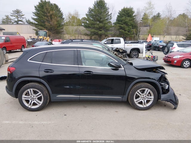 Mercedes-Benz GLA 4matic