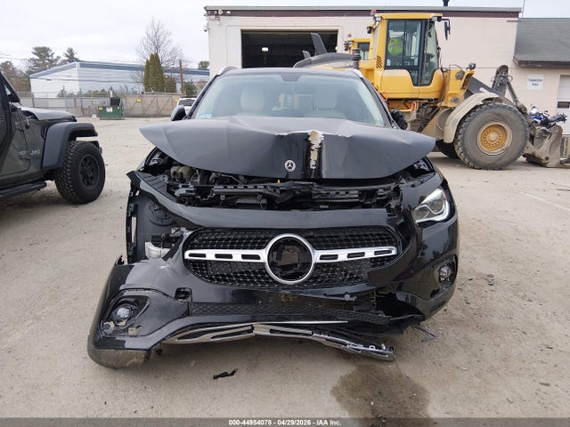 Mercedes-Benz GLA 4matic