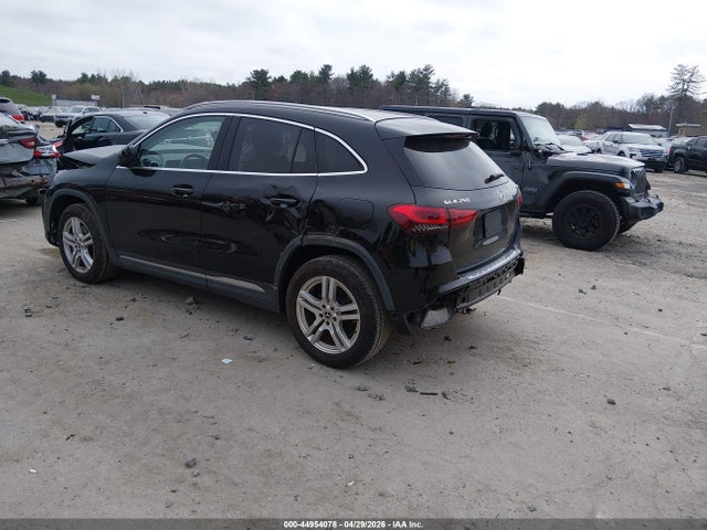 Mercedes-Benz GLA 4matic