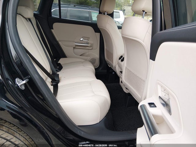 Mercedes-Benz GLA 4matic