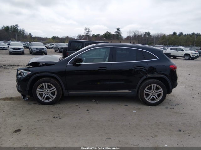 Mercedes-Benz GLA 4matic