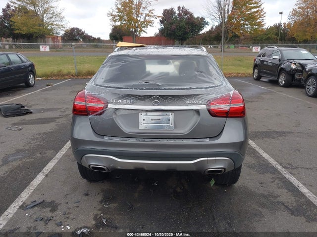 Mercedes-Benz GLA 4matic