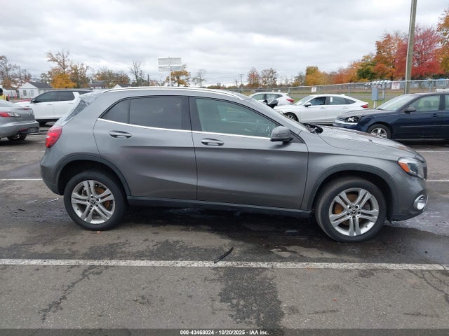 Mercedes-Benz GLA 4matic