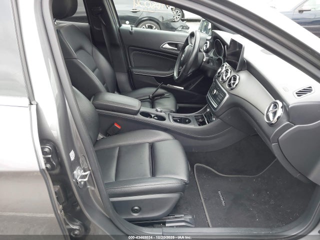 Mercedes-Benz GLA 4matic
