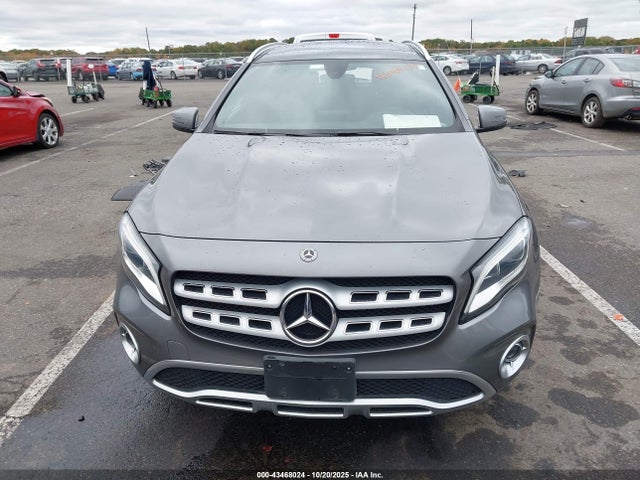 Mercedes-Benz GLA 4matic