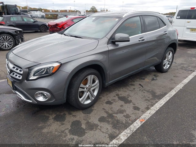 Mercedes-Benz GLA 4matic
