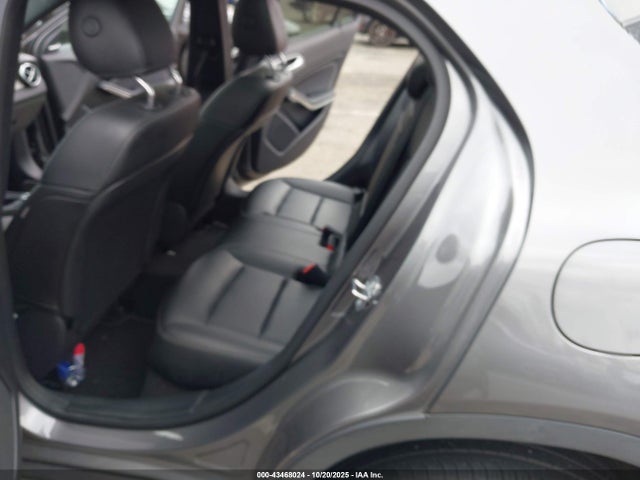 Mercedes-Benz GLA 4matic