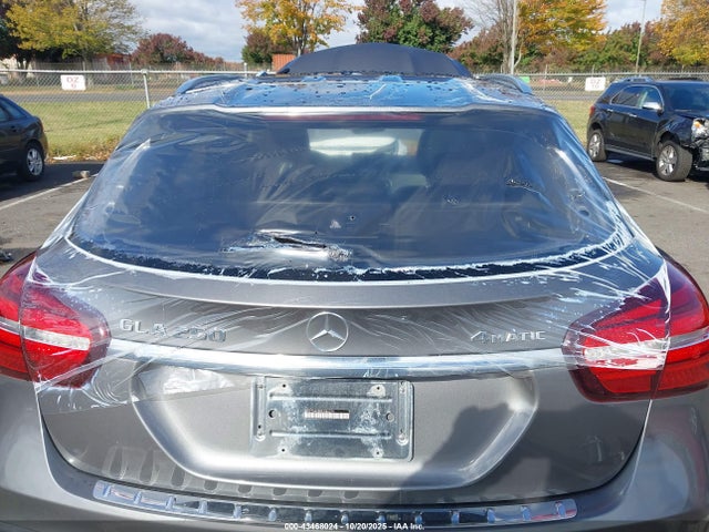 Mercedes-Benz GLA 4matic