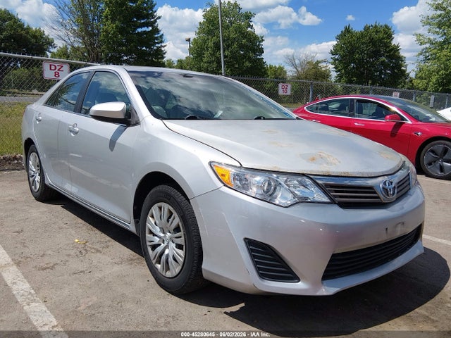 Salvage Toyota Camry Image