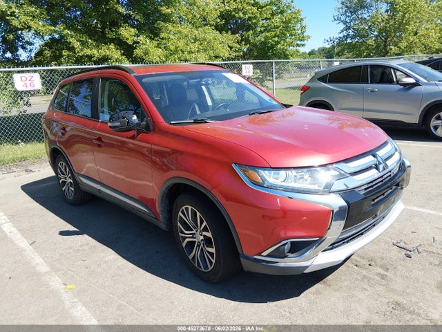 Salvage Mitsubishi Outlander Image