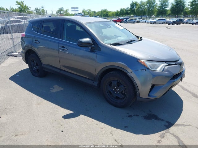 Salvage Toyota RAV4 Image