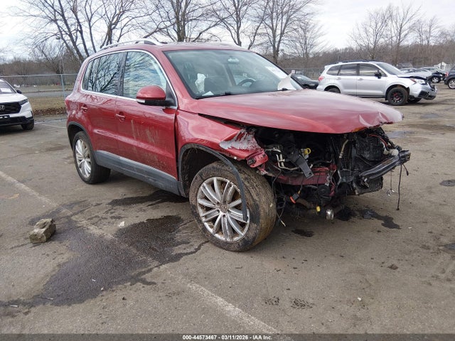 Salvage Volkswagen Tiguan Image