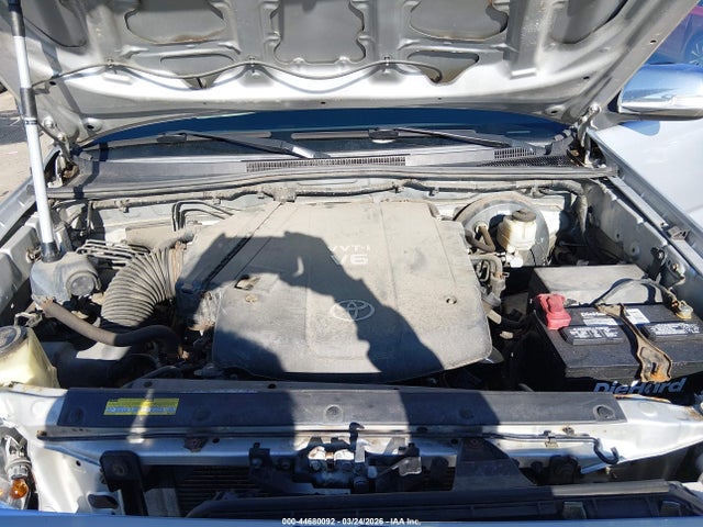 Toyota Tacoma Base V6