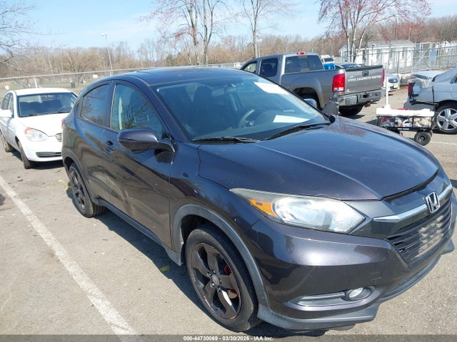 Salvage Honda HR-V Image