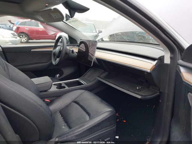 Tesla Model Y Long Range Dual Motor All-wheel Drive
