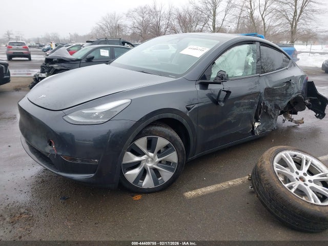 Tesla Model Y Long Range Dual Motor All-wheel Drive