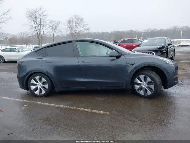 Tesla Model Y Long Range Dual Motor All-wheel Drive