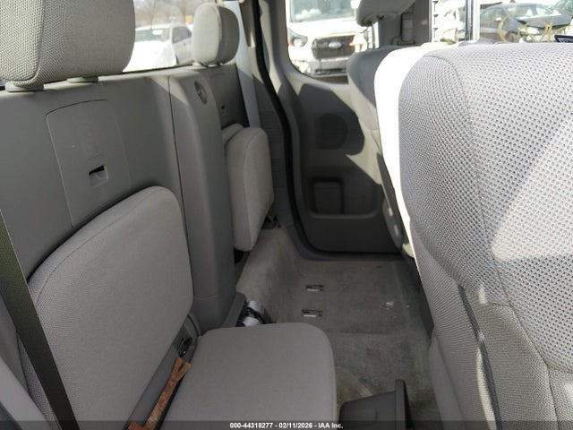 Nissan Frontier S