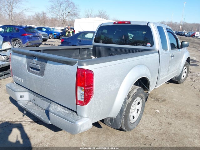 Nissan Frontier S