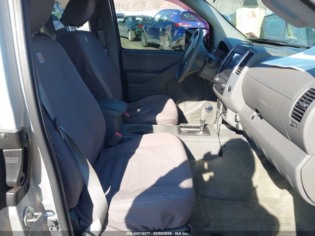 Nissan Frontier S