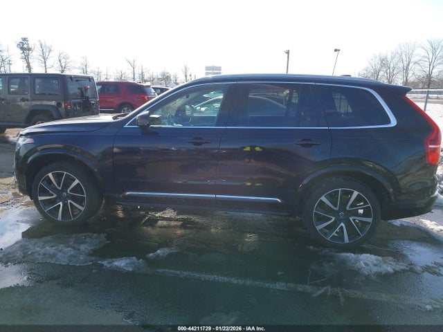 Volvo XC90 B6 Plus Bright Theme 6-seater