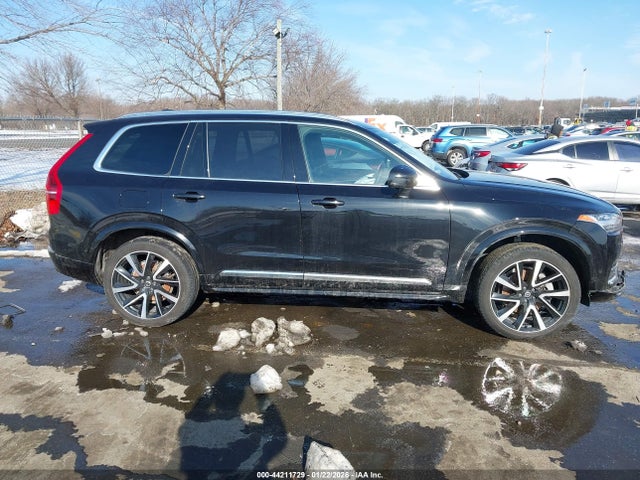 Volvo XC90 B6 Plus Bright Theme 6-seater