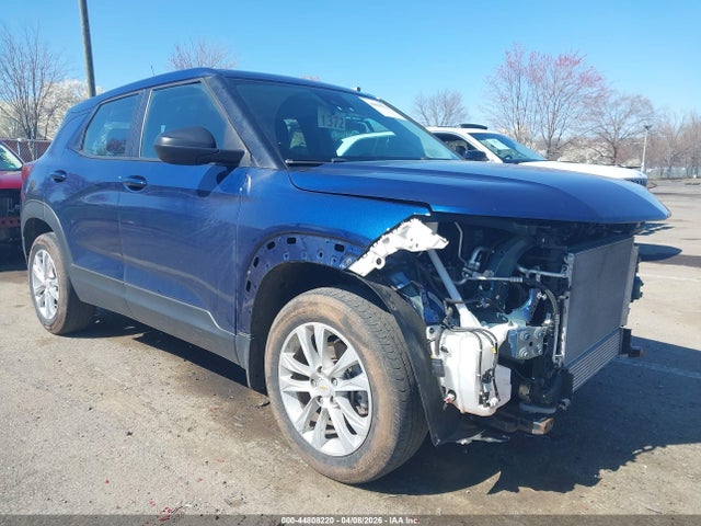 Salvage Chevrolet Trailblazer Image