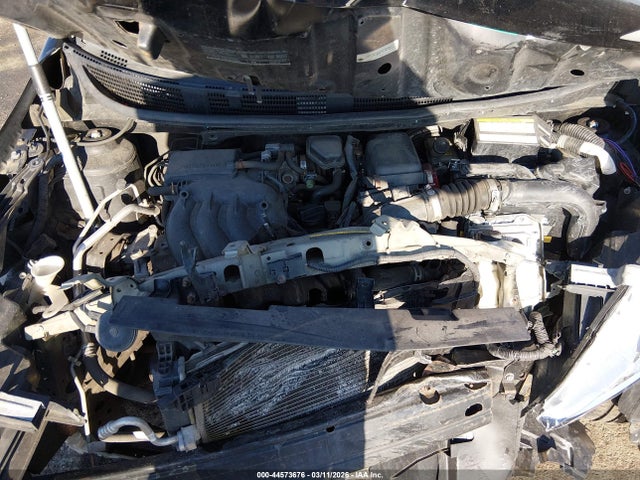 Nissan Versa 1.6 S+