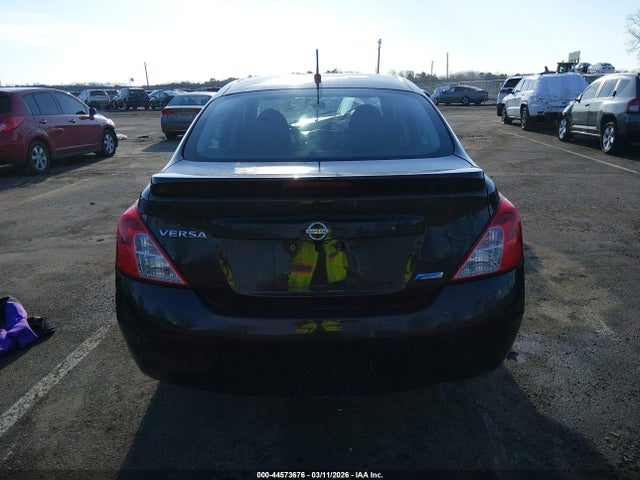 Nissan Versa 1.6 S+
