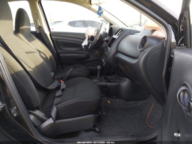 Nissan Versa 1.6 S+