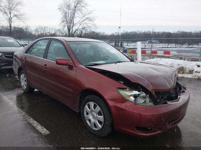 Salvage Toyota Camry Image