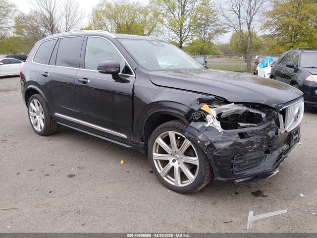 Salvage Volvo XC90 Image