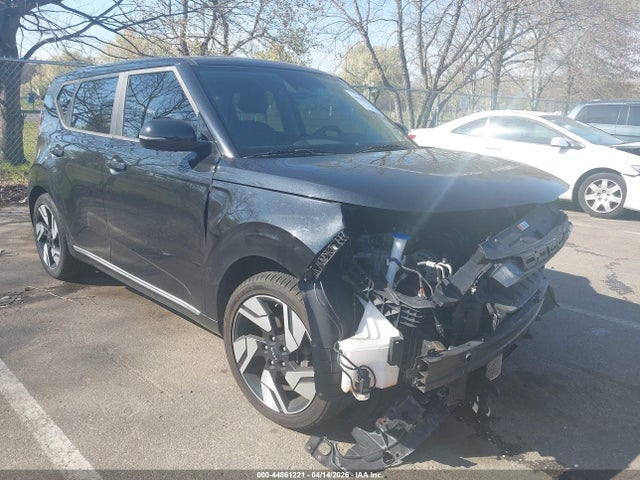 Salvage Kia Soul Image