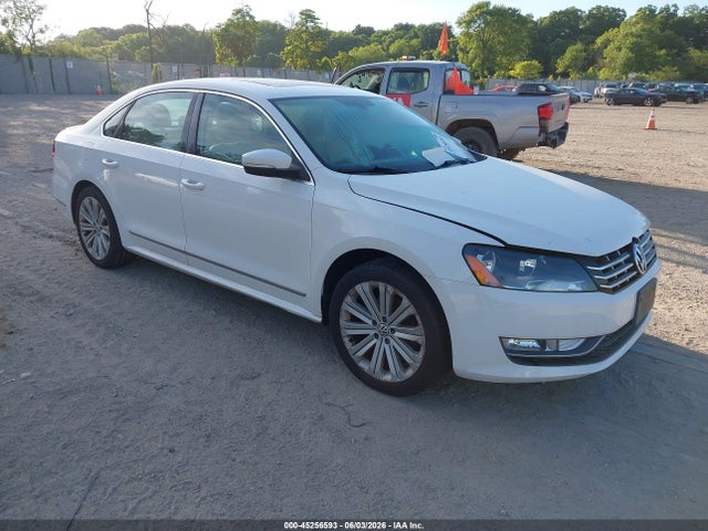 Salvage Volkswagen Passat Image