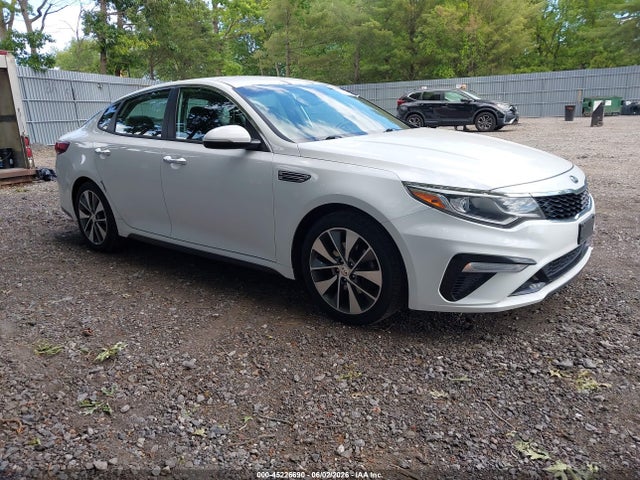 Salvage Kia Optima Image