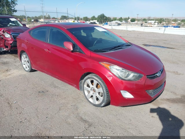 Salvage Hyundai ELANTRA Image