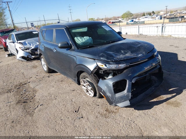 Salvage Kia Soul Image